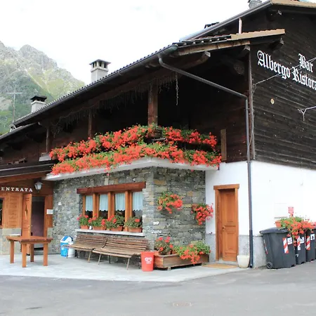 Alpino Cheggio Hotel